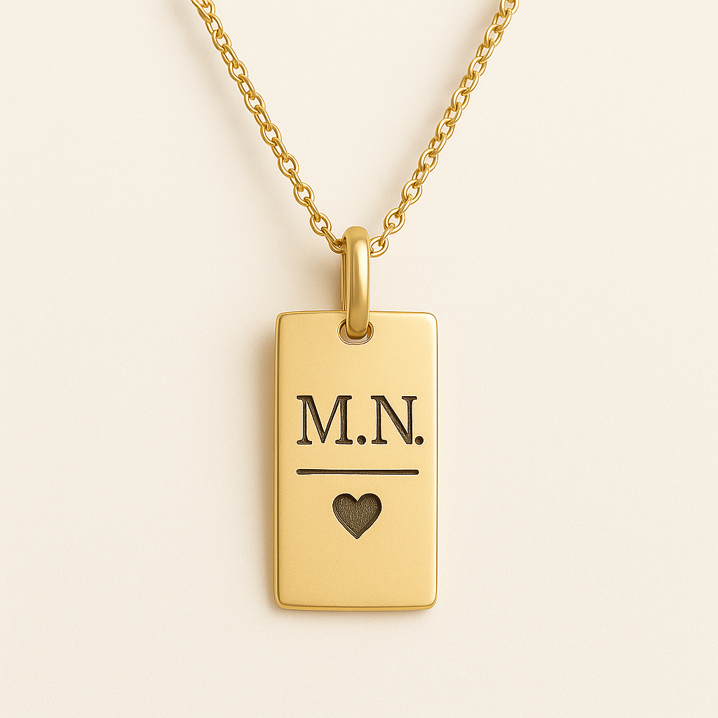 Gouden ketting met gepersonaliseerde bedel