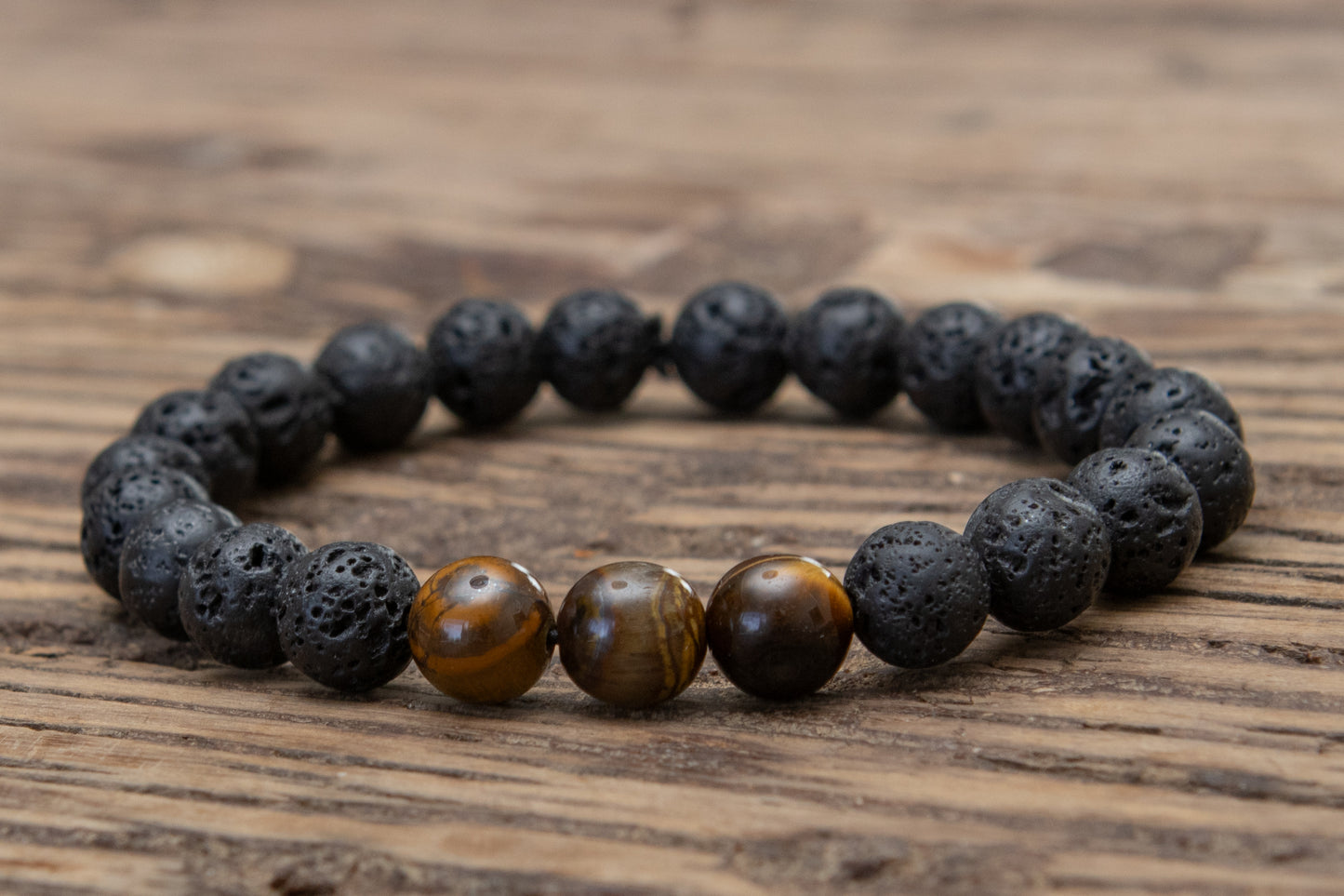 MAJOSA | Lavasteen & Tijgeroog kralen armband - De Kralenkoning